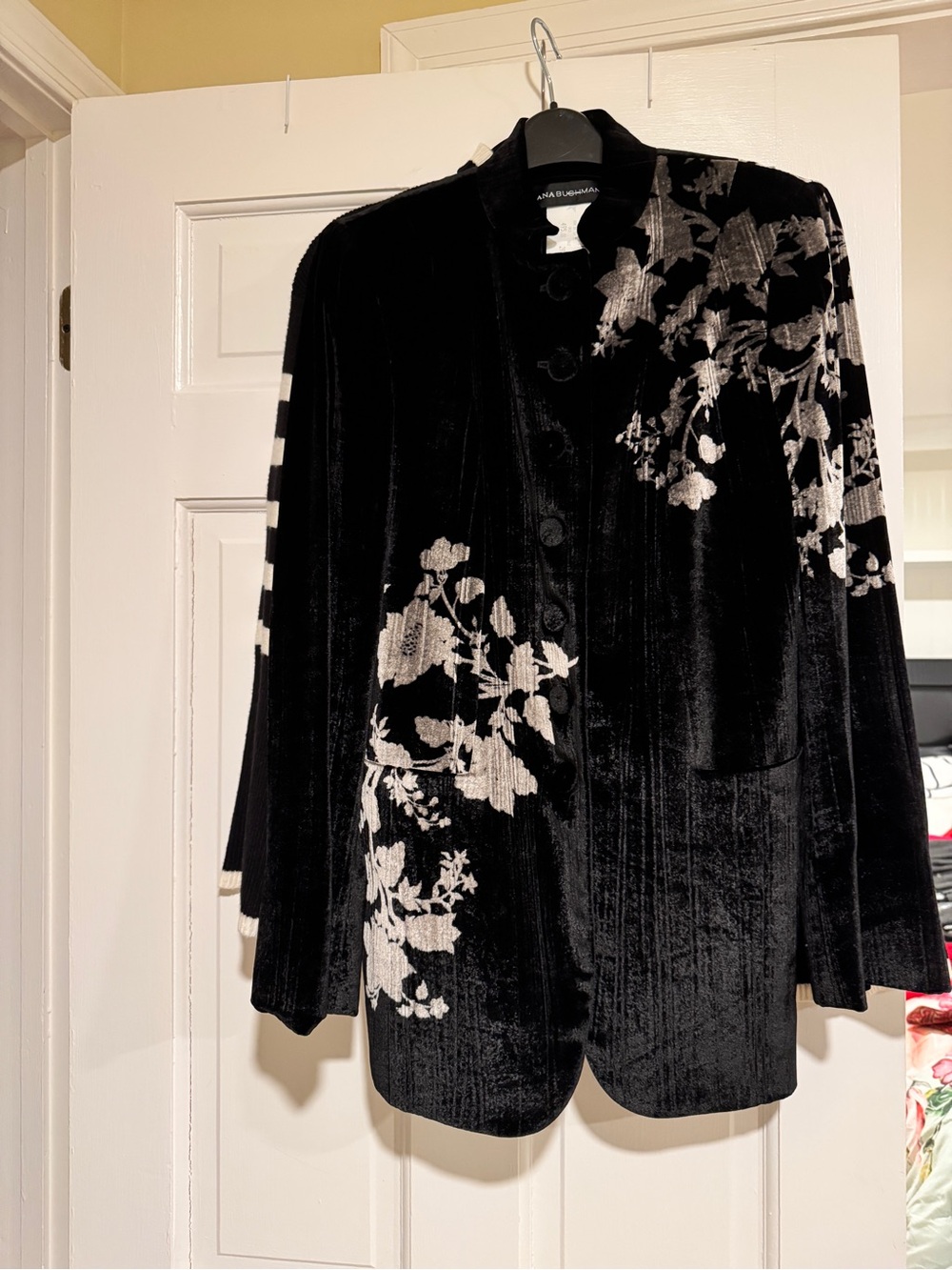 Dana Buchman Black Velvet Floral Jacquard Jacket